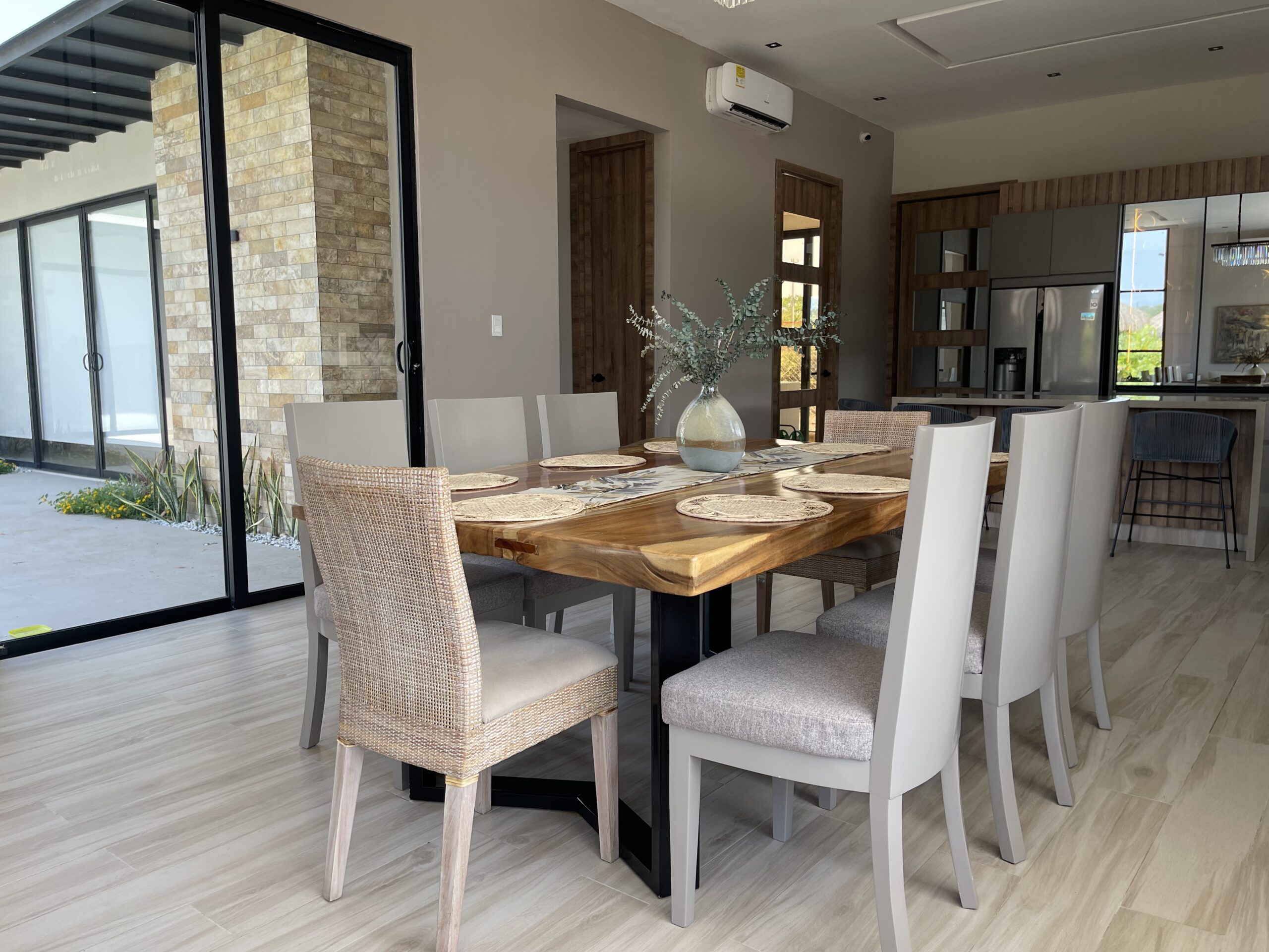 Elegant minimalist kitchen with modern decor and interior design elements.